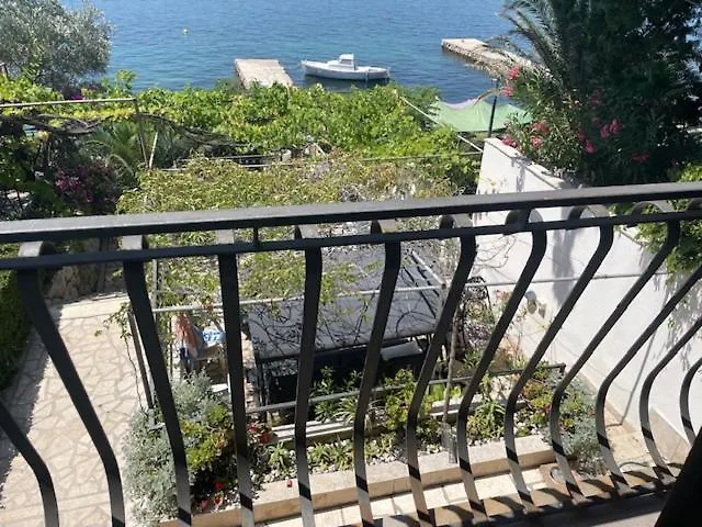 Apartments Vila Miranda 2 Barbat na Rabu Kroatië